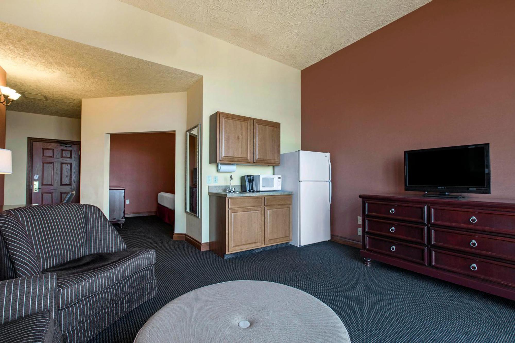 Shoreline Inn & Conference Center, Ascend Hotel Collection مسكيغون المظهر الخارجي الصورة