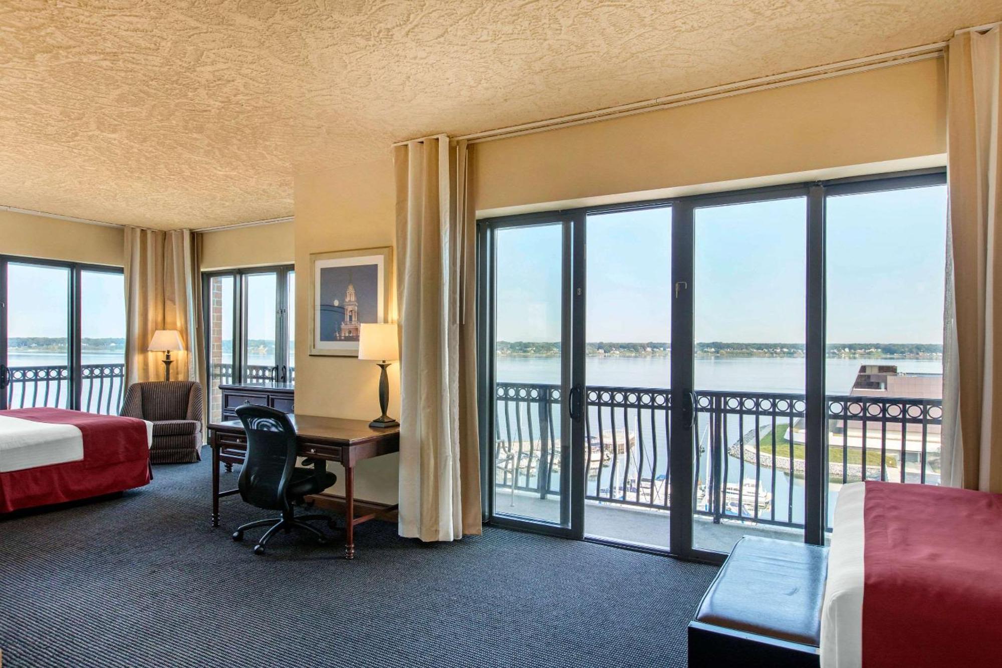 Shoreline Inn & Conference Center, Ascend Hotel Collection مسكيغون المظهر الخارجي الصورة