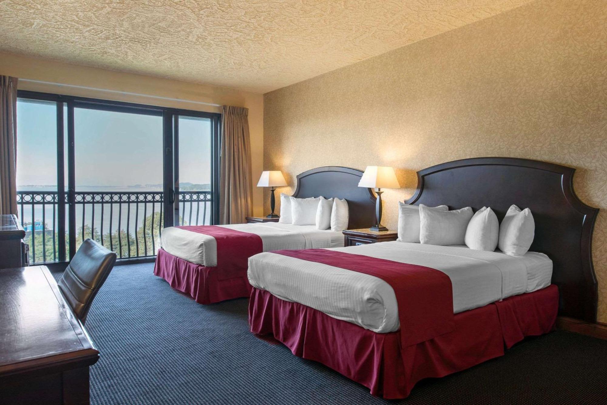 Shoreline Inn & Conference Center, Ascend Hotel Collection مسكيغون المظهر الخارجي الصورة