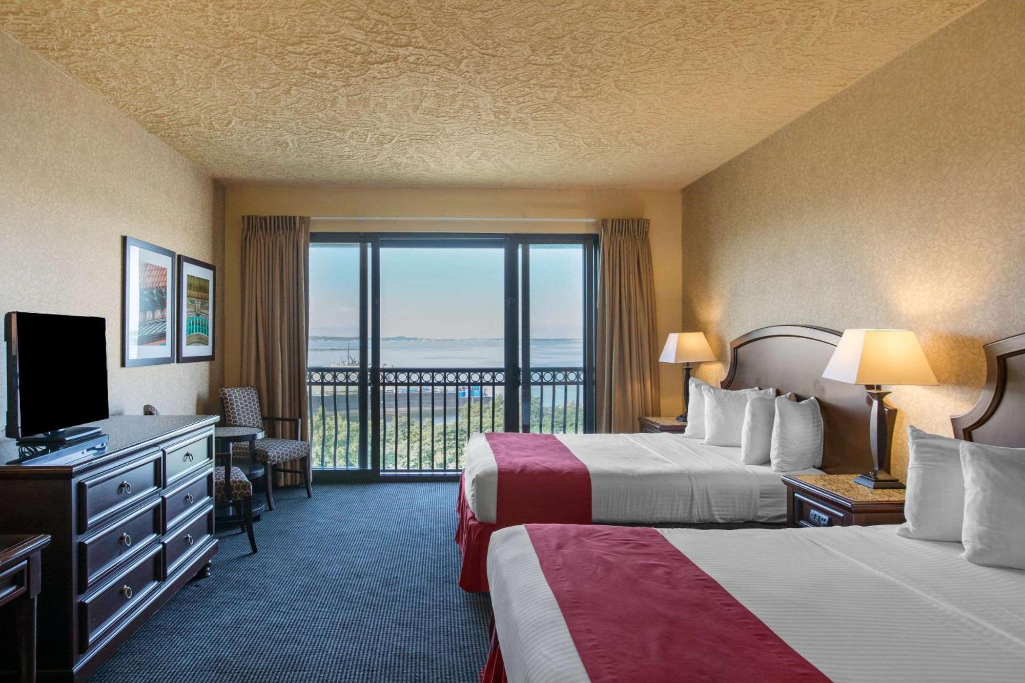 Shoreline Inn & Conference Center, Ascend Hotel Collection مسكيغون المظهر الخارجي الصورة
