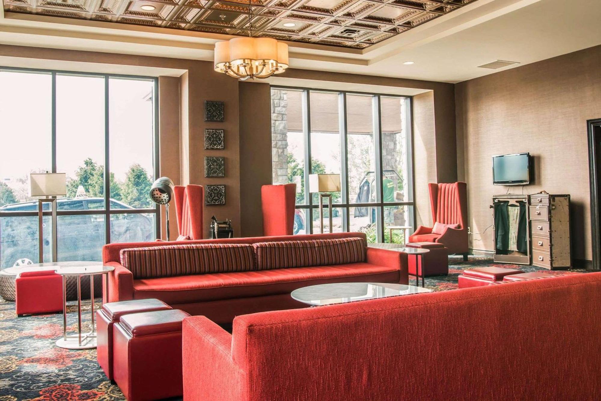 Shoreline Inn & Conference Center, Ascend Hotel Collection مسكيغون المظهر الخارجي الصورة