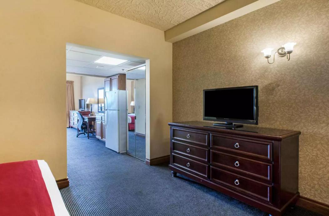 Shoreline Inn & Conference Center, Ascend Hotel Collection مسكيغون المظهر الخارجي الصورة